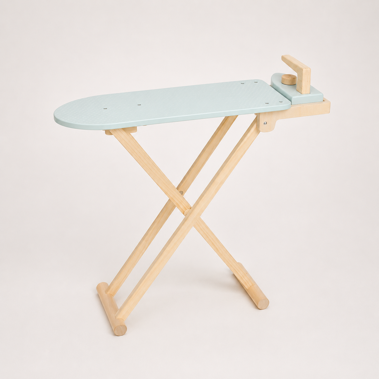 Planche et fer à repasser en bois