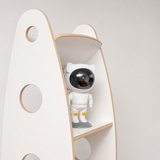 Bibliothèque enfant en bois forme fusée – Rangement livres et jouets Montessori | 100% ECO | Les Apprentis Malins