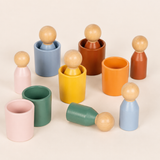 Gobelets de tri et figurines